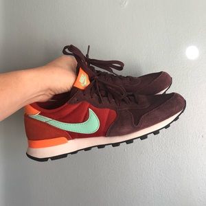 Nike Internationalist